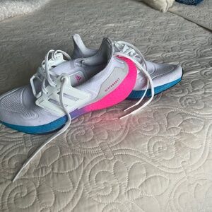 Adidas Ultraboost 22